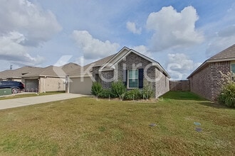 107 Yardley Ct in Lafayette, LA - Foto de edificio - Building Photo