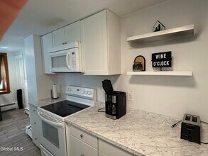 42 Cordell Rd in Schenectady, NY - Building Photo - Building Photo