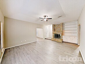 535 Shady Brook Dr in Stafford, TX - Foto de edificio - Building Photo