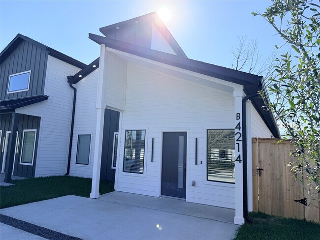 property at 4214 Clover St