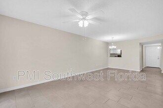 7294 Cloister Dr in Sarasota, FL - Building Photo - Building Photo