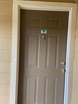 2213 Grand Cayman Ct in Kissimmee, FL - Building Photo