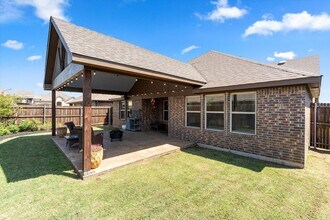 137 Red Hickory Dr in Royse City, TX - Building Photo - Building Photo