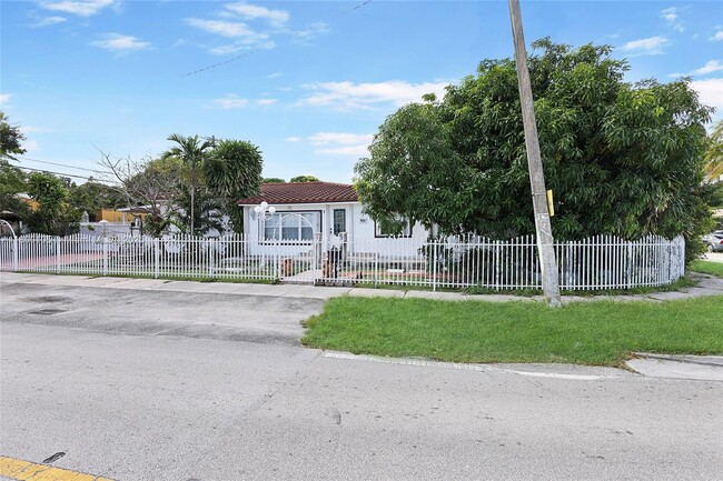 property at 450 NW 40th Ct