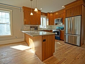 518 Putnam Ave, Unit Y-04 in Cambridge, MA - Building Photo - Building Photo