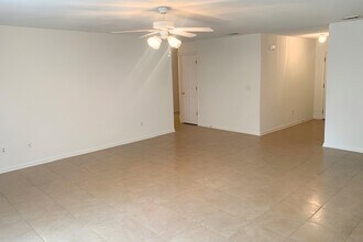 499 Spring Brook Ln in Mary Esther, FL - Building Photo - Building Photo