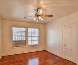 2810 Cleburne St in Houston, TX - Building Photo - Building Photo