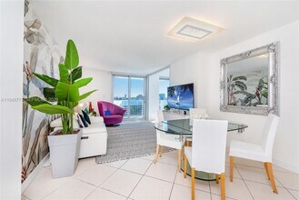 7933 West Dr in North Bay Village, FL - Building Photo - Building Photo