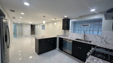 5405 N Campbell Ave in Chicago, IL - Foto de edificio - Building Photo