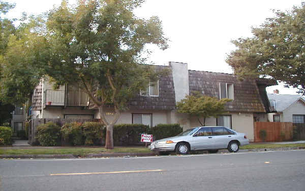 2522-2524 T St in Sacramento, CA - Foto de edificio - Building Photo