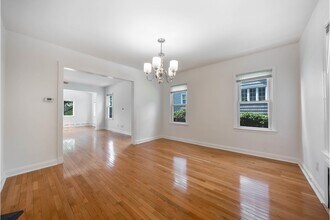 85 Barrows Ave, Unit Private in Rutherford, NJ - Building Photo - Building Photo