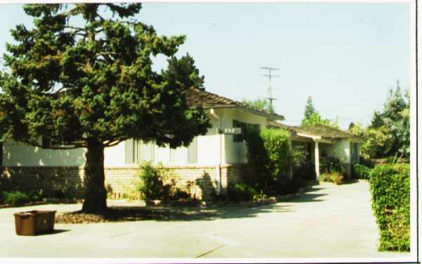 892 Park Dr in Mountain View, CA - Building Photo - Building Photo