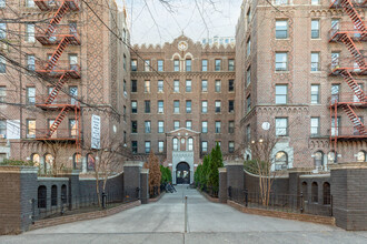 180 Lenox Rd in Brooklyn, NY - Building Photo - Building Photo