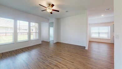 162 Coronella Dr in Liberty Hill, TX - Building Photo - Building Photo