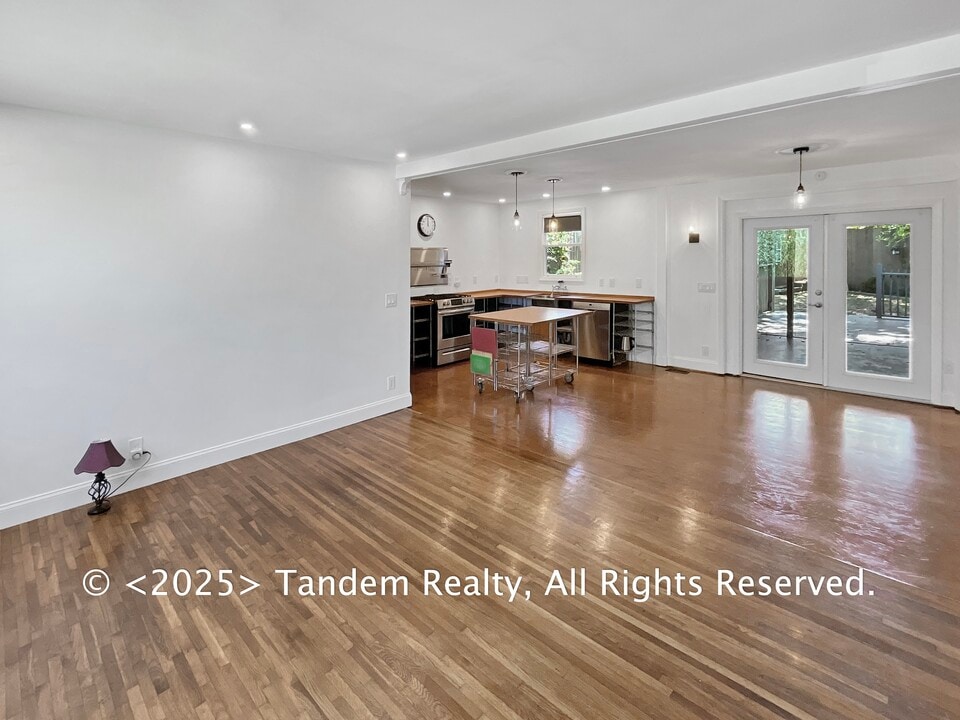 633 Lane Dr in Nashville, TN - Building Photo