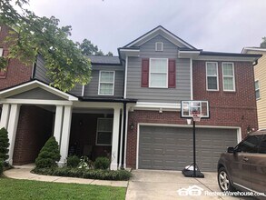 6198 Park Leaf Walk in Buford, GA - Foto de edificio - Building Photo