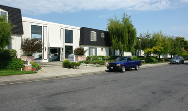 Blue Hills West Apartments in San Jose, CA - Building Photo - Building Photo