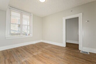4 Kuhn St in Pittsburgh, PA - Building Photo - Building Photo