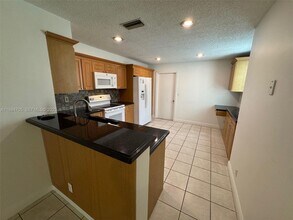 1503 Veracruz Ln in Weston, FL - Building Photo - Building Photo