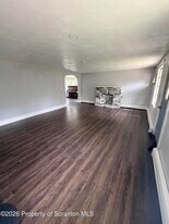 409 Alden Mountain Rd in Nanticoke, PA - Building Photo