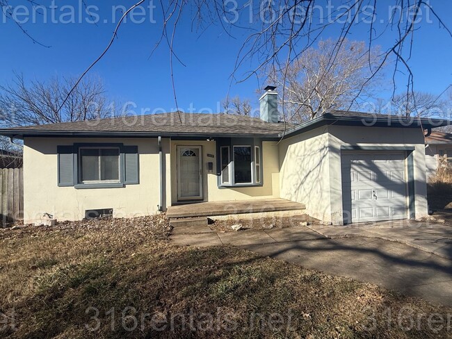 property at 643 S Blf Ave