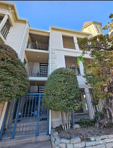 3105 San Jacinto St in Dallas, TX - Foto de edificio - Building Photo