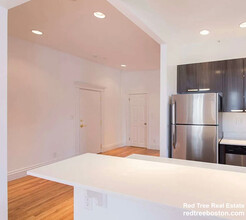 105 Jersey St, Unit 14 in Boston, MA - Building Photo - Building Photo