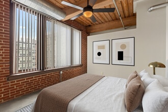 Bogen | Urban Chic Lofts in St. Louis, MO - Foto de edificio - Building Photo