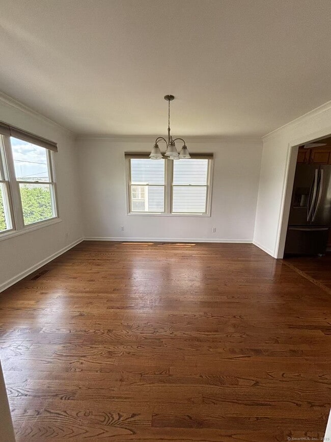 36 Nicholas Ave in Greenwich, CT - Building Photo - Building Photo