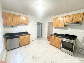 30 Rawson St in Boston, MA - Foto de edificio - Building Photo