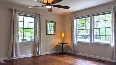 204 Celeste Cir in Chapel Hill, NC - Building Photo - Building Photo