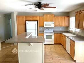 811 E Hillview Cir in Mesa, AZ - Building Photo - Building Photo