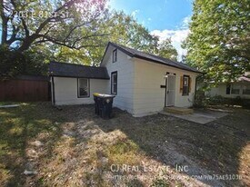 2303 E 81 St in Kansas City, MO - Building Photo