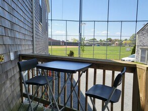 79 Thames St, Unit HideAway in Newport, RI - Foto de edificio - Building Photo