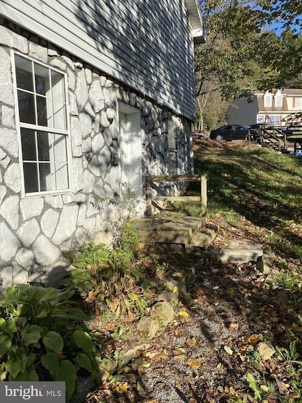 property at 6 Westridge Dr