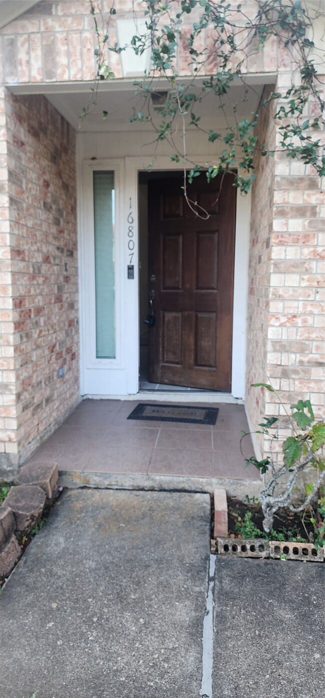 16807 Sussex Dr in Houston, TX - Building Photo - Building Photo