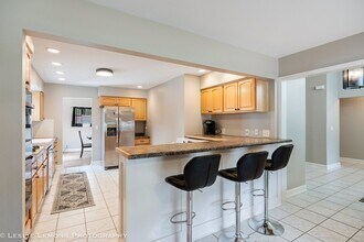 6426 Taylor Dr in Woodridge, IL - Building Photo - Building Photo