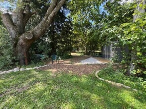 W370S1673 Utica Rd in Dousman, WI - Building Photo - Building Photo
