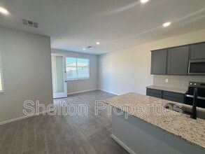 17978 W Camino De Oro in Peoria, AZ - Building Photo - Building Photo