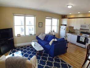 846 Dorchester Ave, Unit 3 in Boston, MA - Foto de edificio - Building Photo