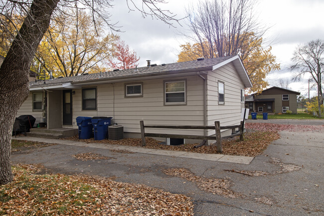 1117 13th St S in St. Cloud, MN - Building Photo - Building Photo