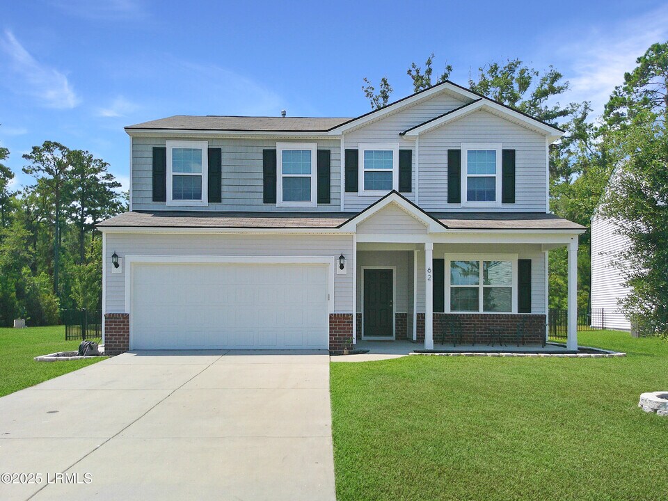 62 Keowee Ln in Beaufort, SC - Building Photo
