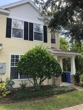 11050 Black Swan Ct in Seffner, FL - Building Photo - Building Photo