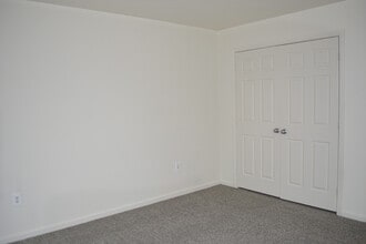 The Willows at Spring Mill in Mullica Hill, NJ - Building Photo - Building Photo