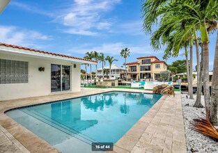 2321 SE 15th St in Pompano Beach, FL - Building Photo - Building Photo