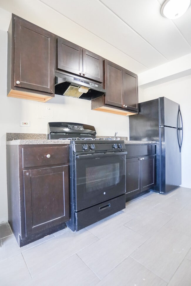 7300 N Ridge Blvd, Unit #510