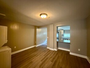 3217 Ravenwood Ave in Baltimore, MD - Building Photo - Building Photo