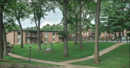 2601 Hillsboro Pike, Unit Villager G 3 in Nashville, TN - Foto de edificio - Building Photo