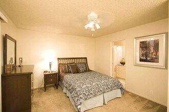 7007 Inglewood Ave in Stockton, CA - Building Photo - Building Photo