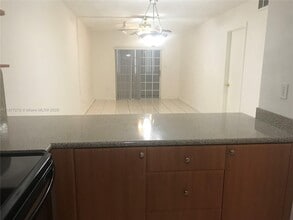 6095 W 19th Ave in Hialeah, FL - Building Photo - Building Photo